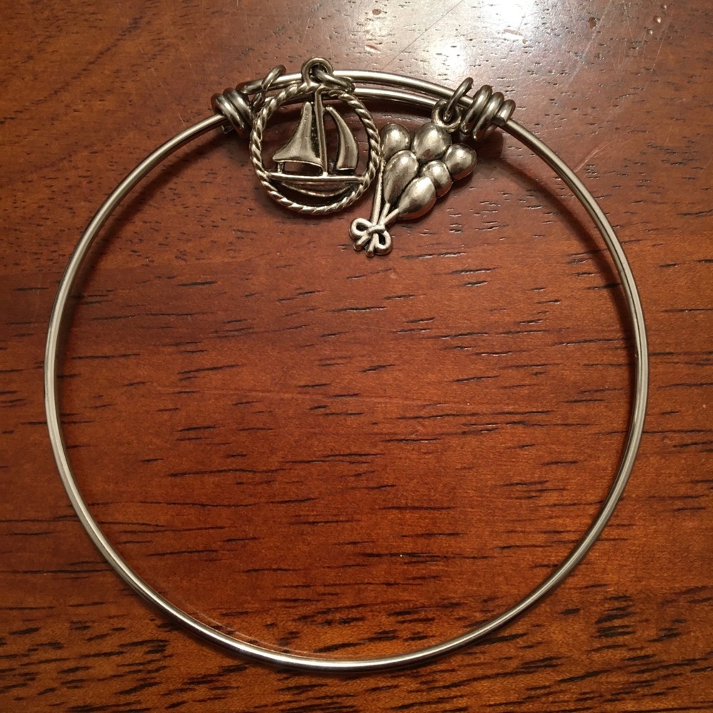💢 SILVER SAILBOAT & BALLOON CHARM BRACELET💢